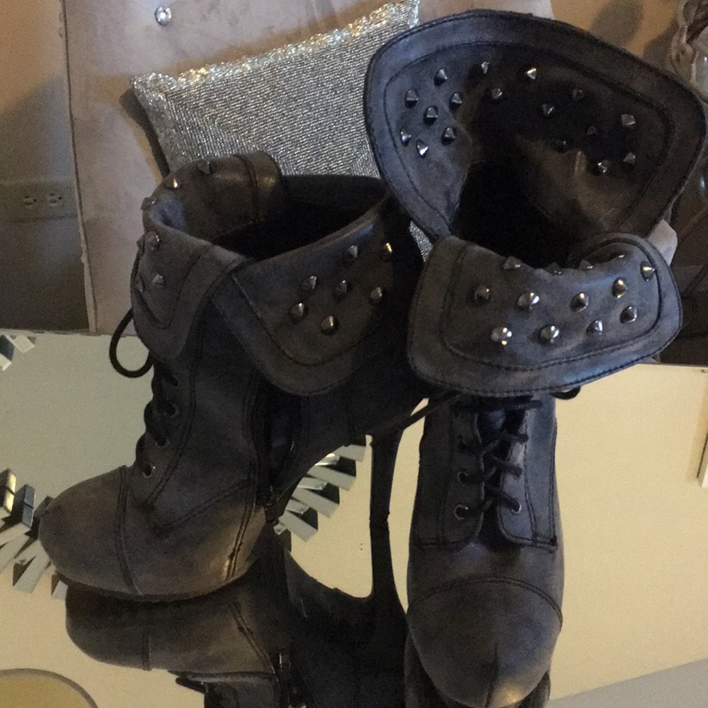 Who’s the badest! Platform booties